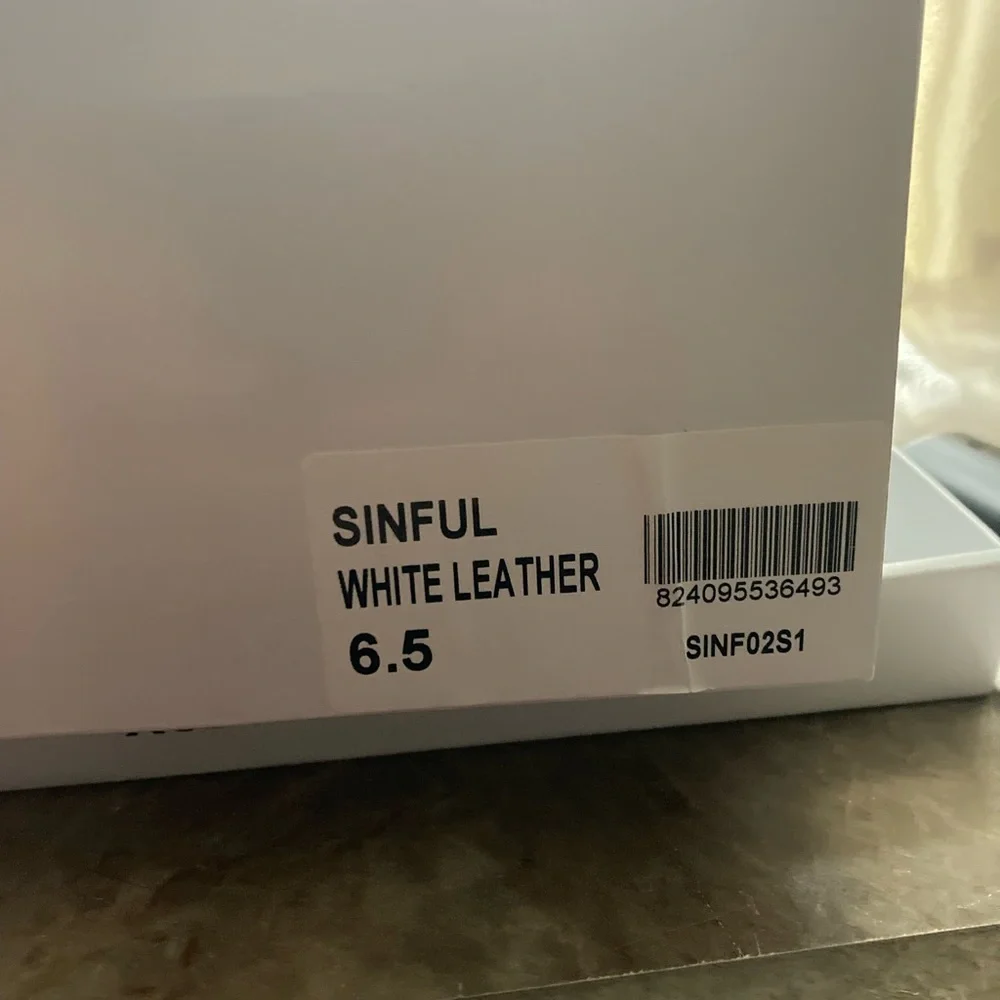 New Steve Madden shoes. Never been used before, in perfectly good shape - Picture 5 of 5